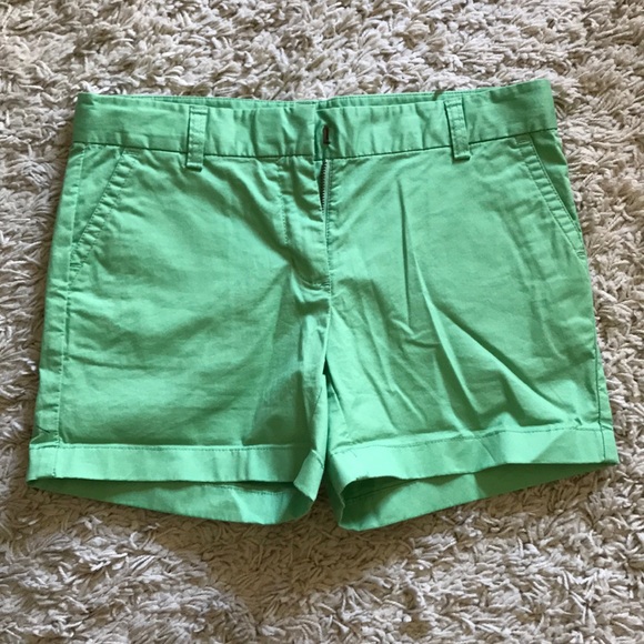 Green women's Vineyard Vines youth shorts - Picture 1 of 4